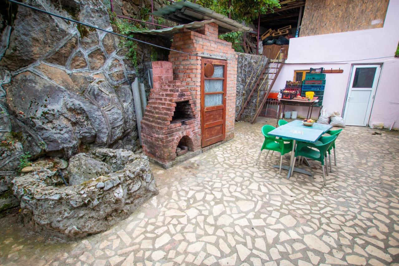 Отель Casa Alba Baia de Arama Экстерьер фото