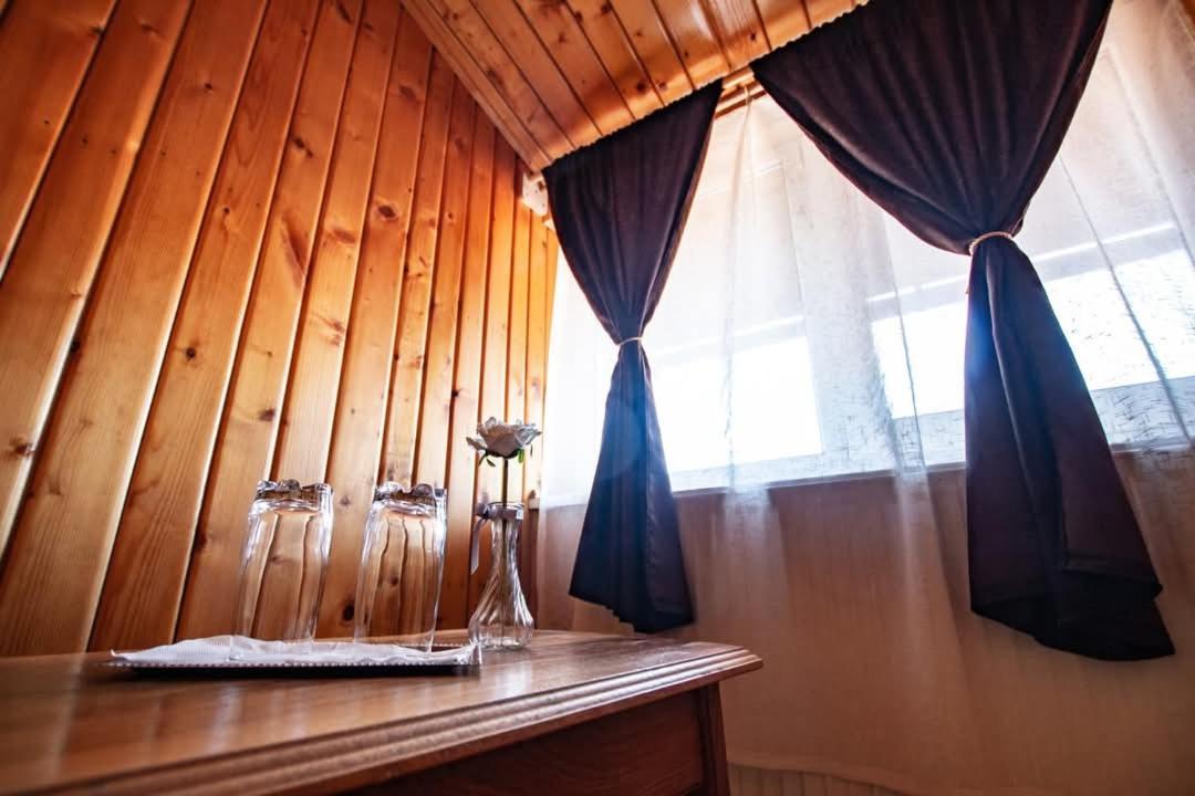 Отель Casa Alba Baia de Arama Экстерьер фото