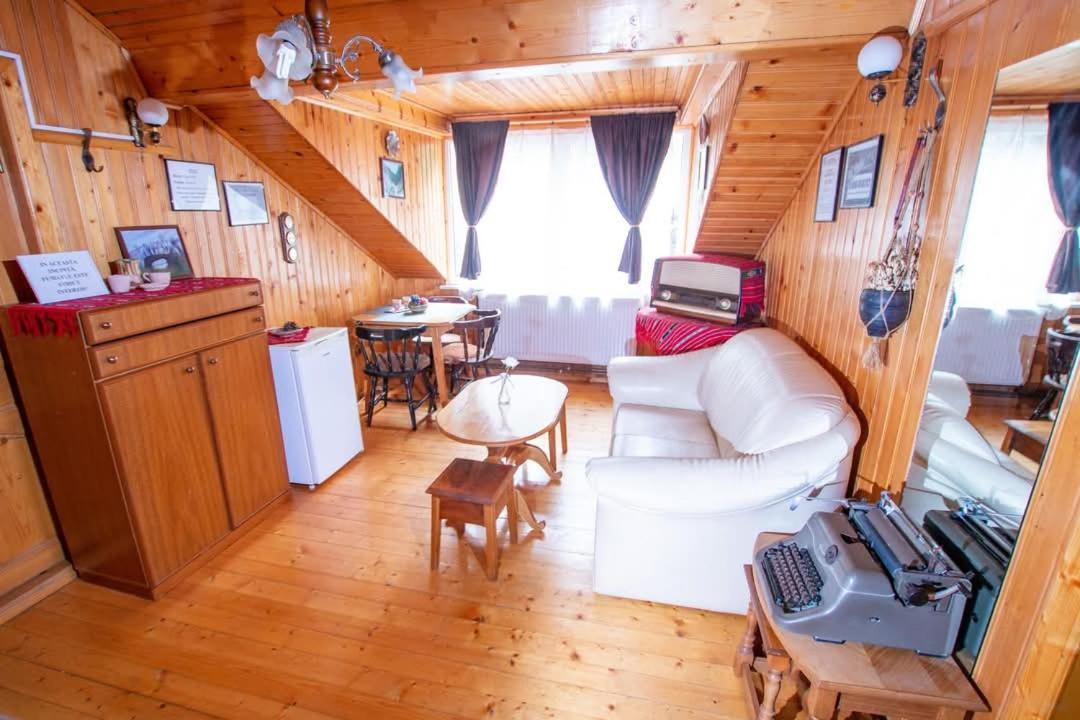 Отель Casa Alba Baia de Arama Экстерьер фото